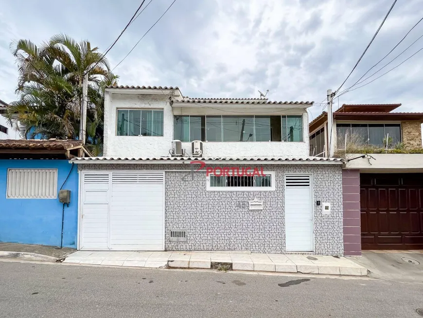 Foto 1 de Casa com 4 Quartos à venda, 155m² em Granja dos Cavaleiros, Macaé