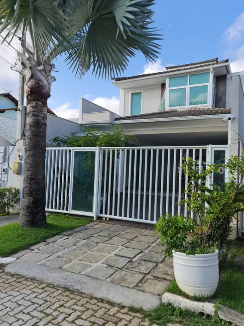 Foto 1 de Casa com 3 Quartos à venda, 220m² em Camboinhas, Niterói