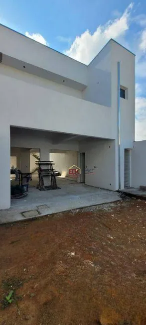 Foto 1 de Casa de Condomínio com 3 Quartos à venda, 164m² em Residencial Maricá, Pindamonhangaba