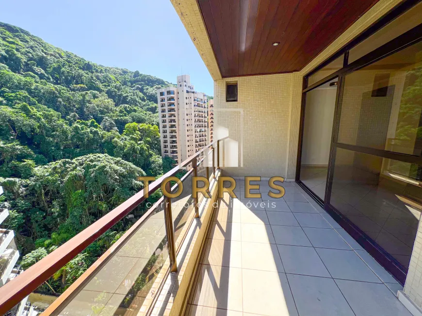 Foto 1 de Apartamento com 3 Quartos à venda, 150m² em Praia das Pitangueiras, Guarujá