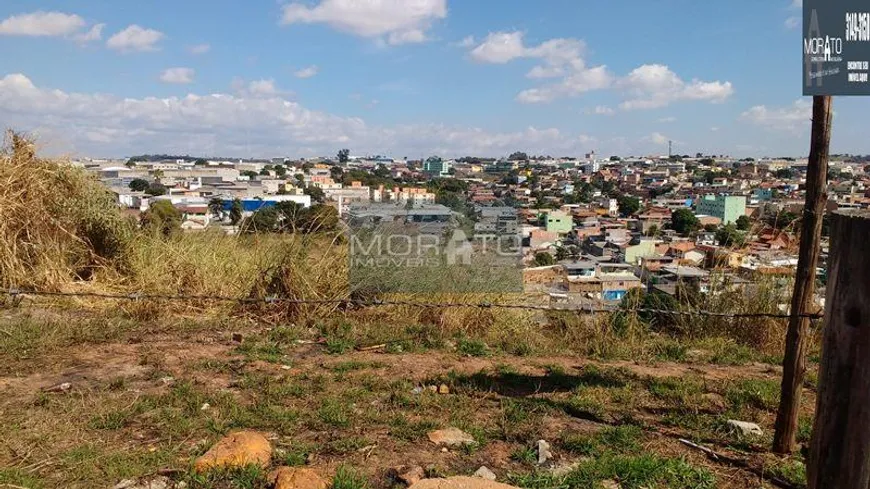 Foto 1 de Lote/Terreno à venda, 480m² em Cabral, Contagem