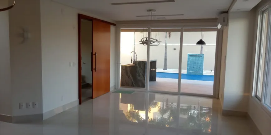 Foto 1 de Casa de Condomínio com 4 Quartos à venda, 368m² em Swiss Park, Campinas