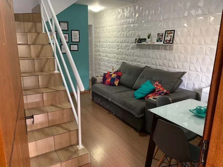 Foto 1 de Casa com 2 Quartos à venda, 70m² em Carmari, Nova Iguaçu