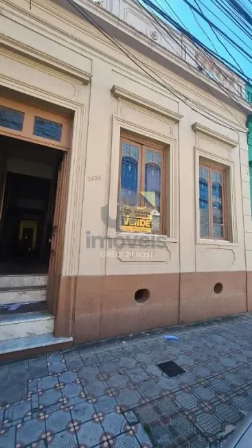 Foto 1 de Casa com 3 Quartos à venda, 210m² em Centro, Pelotas