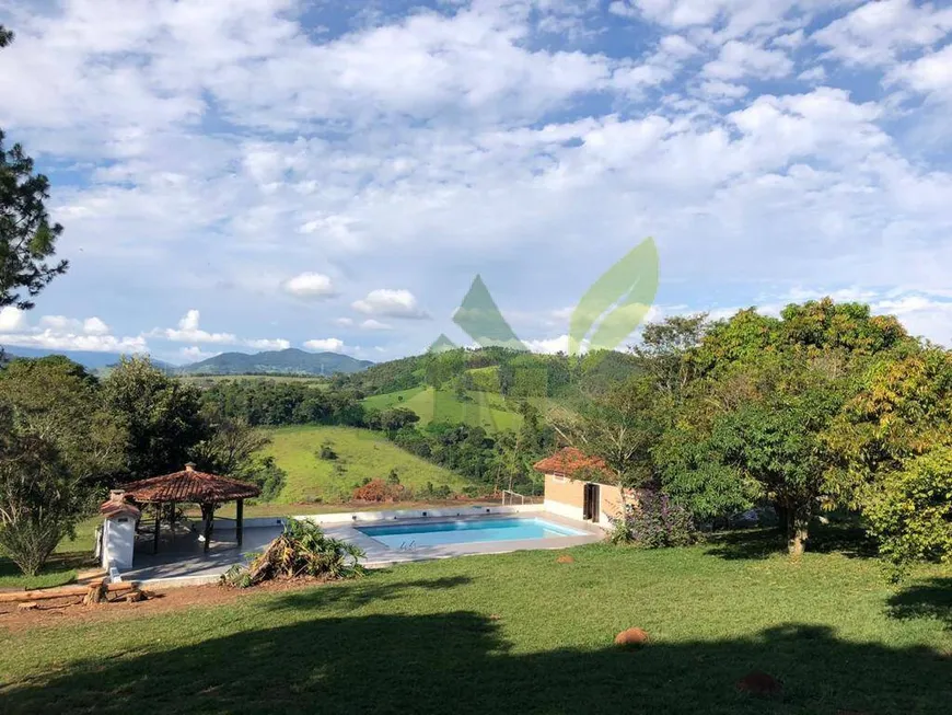 Foto 1 de Fazenda/Sítio com 10 Quartos à venda, 1200m² em Vale do Rio Cachoeira, Piracaia