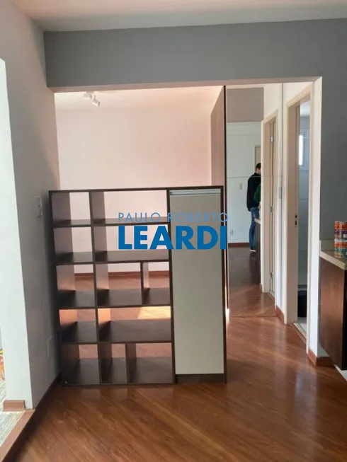 Foto 1 de Apartamento com 1 Quarto à venda, 37m² em Barra Funda, São Paulo