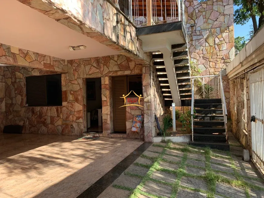 Foto 1 de Casa com 6 Quartos à venda, 514m² em Castelo, Belo Horizonte