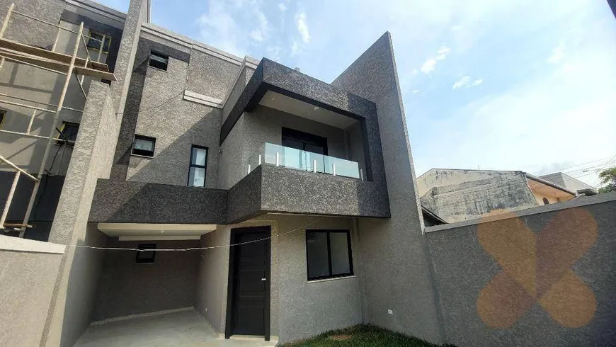 Foto 1 de Casa de Condomínio com 3 Quartos à venda, 138m² em Uberaba, Curitiba