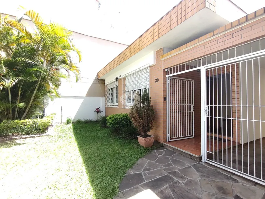 Foto 1 de Casa com 3 Quartos à venda, 128m² em Vila Ipiranga, Porto Alegre