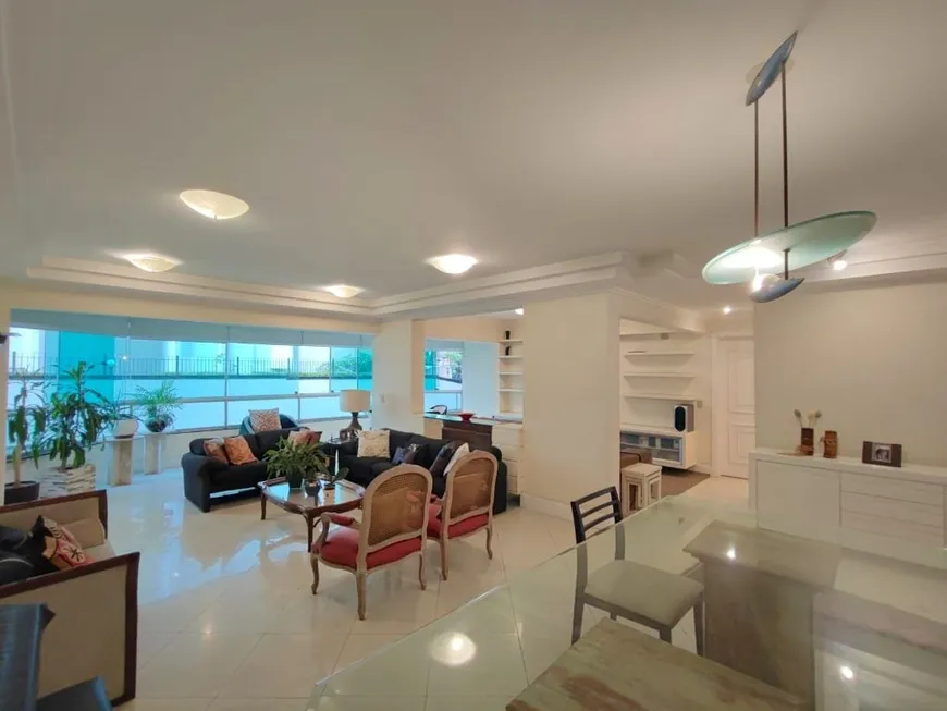 Foto 1 de Apartamento com 3 Quartos à venda, 190m² em Campo Belo, São Paulo