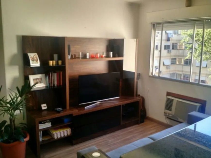 Foto 1 de Apartamento com 2 Quartos à venda, 55m² em Santo Antônio, Porto Alegre