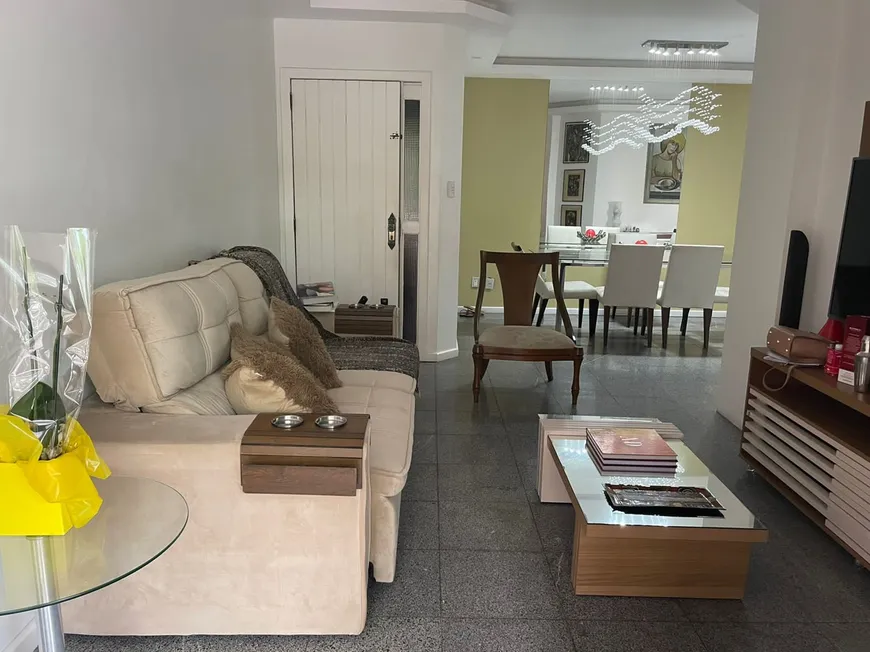 Foto 1 de Apartamento com 4 Quartos à venda, 126m² em Pituba, Salvador