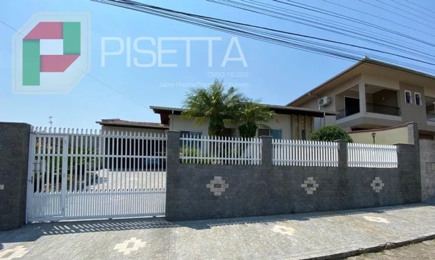 Foto 1 de Casa com 3 Quartos à venda, 168m² em Margem Esquerda, Gaspar