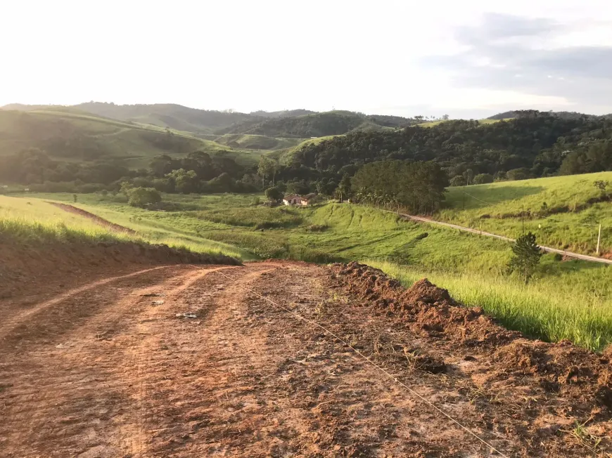 Foto 1 de Lote/Terreno à venda, 500m² em Itapeti, Mogi das Cruzes