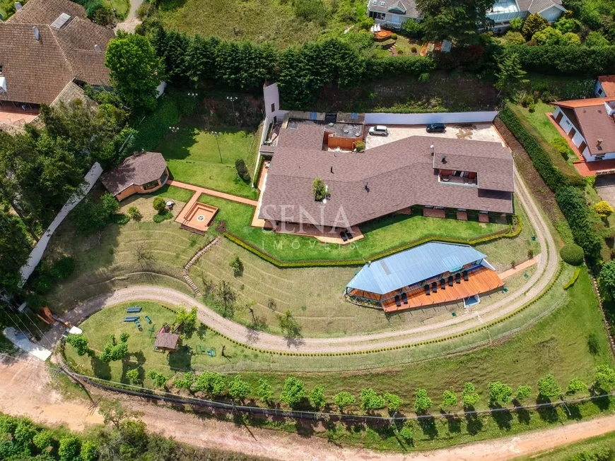 Foto 1 de Casa com 8 Quartos à venda, 1400m² em Alto da Boa Vista, Campos do Jordão