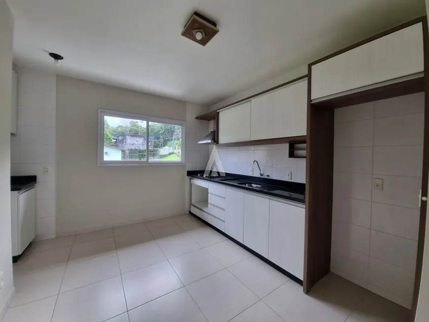 Foto 1 de Casa com 2 Quartos para alugar, 277m² em Atiradores, Joinville