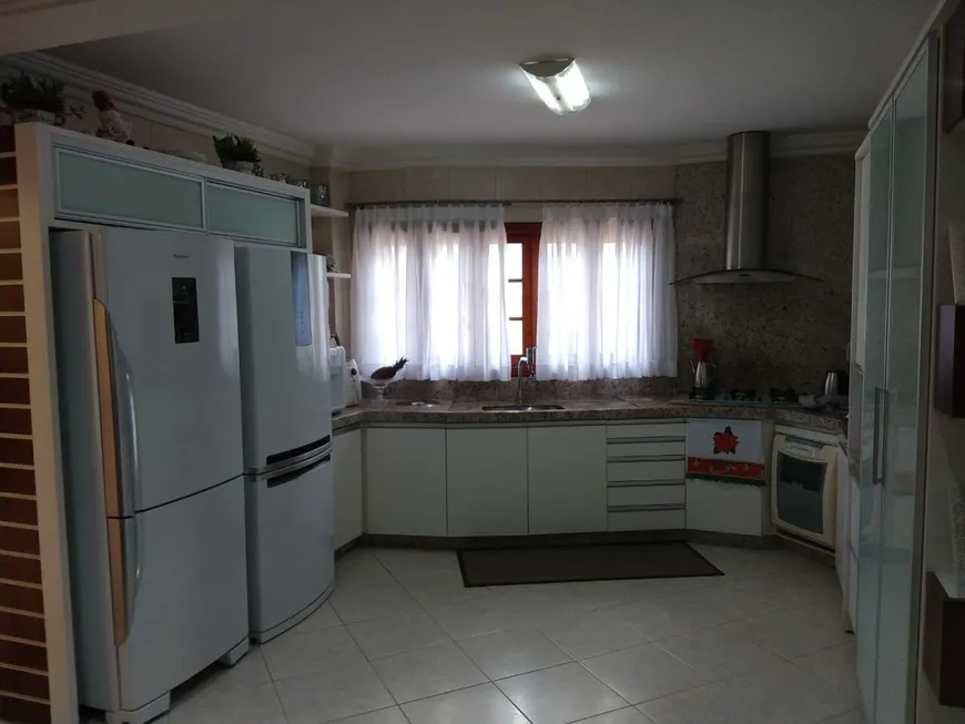 Foto 1 de Casa com 6 Quartos à venda, 310m² em Jardim Maluche, Brusque