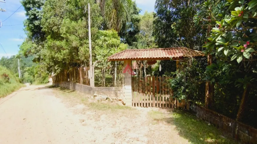 Foto 1 de Fazenda/Sítio com 3 Quartos à venda, 250m² em Boa Vista, Igaratá