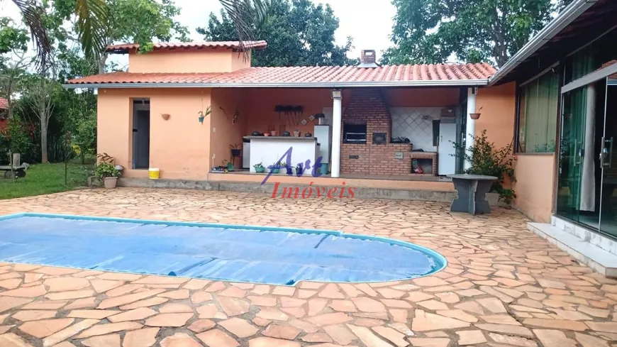 Foto 1 de Fazenda/Sítio com 3 Quartos à venda, 250m² em , Jaboticatubas