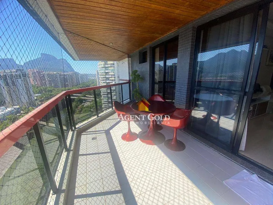 Foto 1 de Apartamento com 3 Quartos à venda, 130m² em Barra da Tijuca, Rio de Janeiro