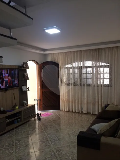 Foto 1 de Casa com 3 Quartos à venda, 120m² em Jardim Adriana, Guarulhos