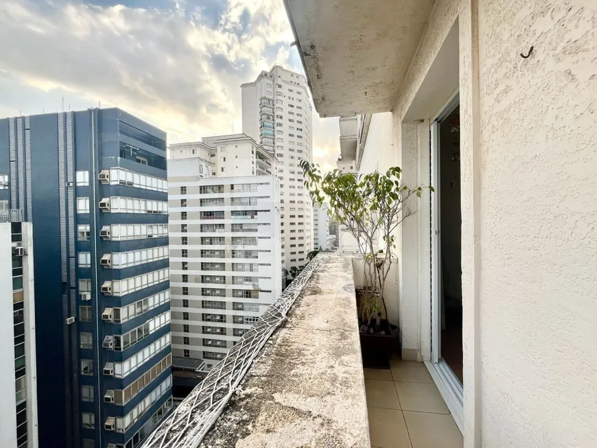 Foto 1 de Apartamento com 3 Quartos para alugar, 135m² em Higienópolis, São Paulo