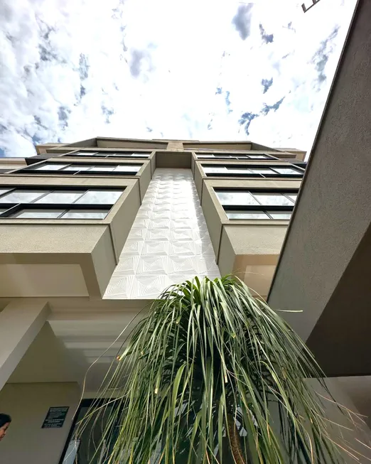 Foto 1 de Apartamento com 3 Quartos à venda, 118m² em Jardim Botânico, Uberlândia