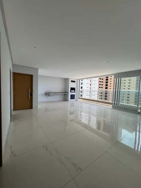 Foto 1 de Apartamento com 4 Quartos à venda, 180m² em Jardim Goiás, Goiânia