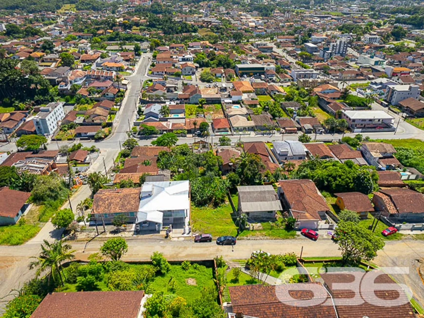 Foto 1 de Lote/Terreno à venda, 390m² em Nova Brasília, Joinville