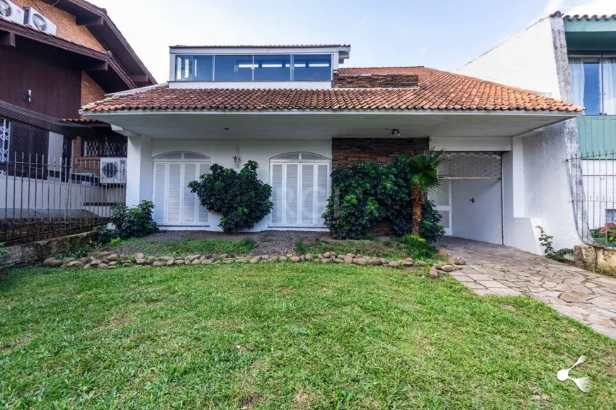 Foto 1 de Casa com 3 Quartos à venda, 337m² em Cristal, Porto Alegre