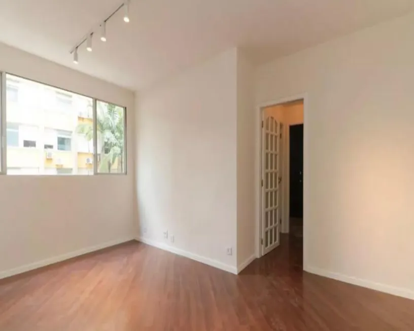 Foto 1 de Apartamento com 2 Quartos para alugar, 70m² em Cerqueira César, São Paulo