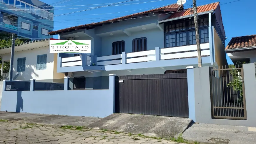 Foto 1 de Sobrado com 4 Quartos à venda, 154m² em Praia da Enseada, São Francisco do Sul