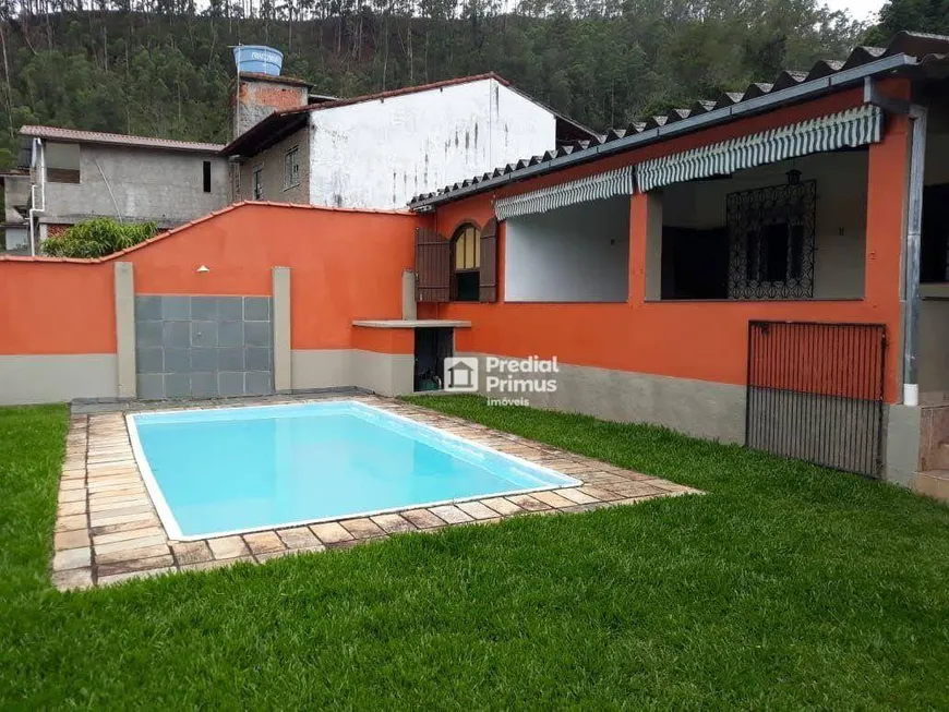 Foto 1 de Casa com 4 Quartos à venda, 158m² em Parque Maria Teresa, Nova Friburgo