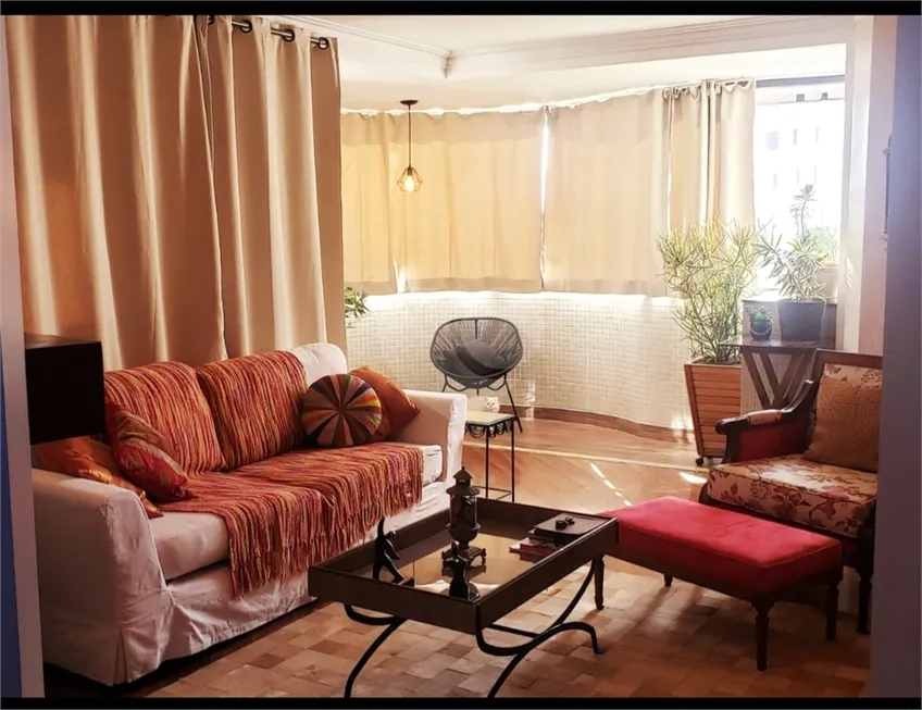 Foto 1 de Apartamento com 4 Quartos à venda, 160m² em Campo Belo, São Paulo