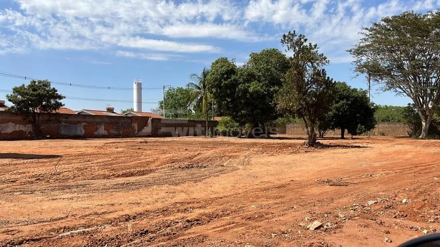 Foto 1 de Lote/Terreno à venda, 5000m² em Conjunto Habitacional Pedro Perri, Araçatuba