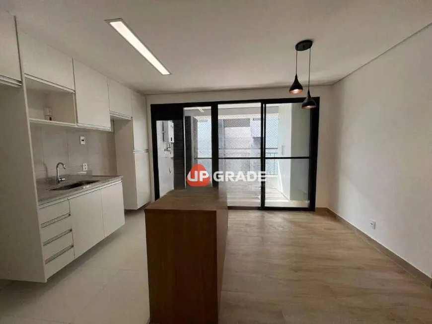 Foto 1 de Apartamento com 3 Quartos para venda ou aluguel, 69m² em Alphaville Empresarial, Barueri