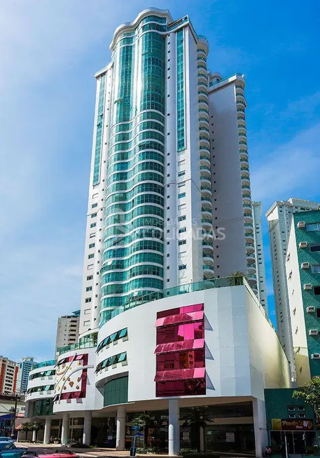 Foto 1 de Apartamento com 3 Quartos à venda, 81m² em Centro, Balneário Camboriú