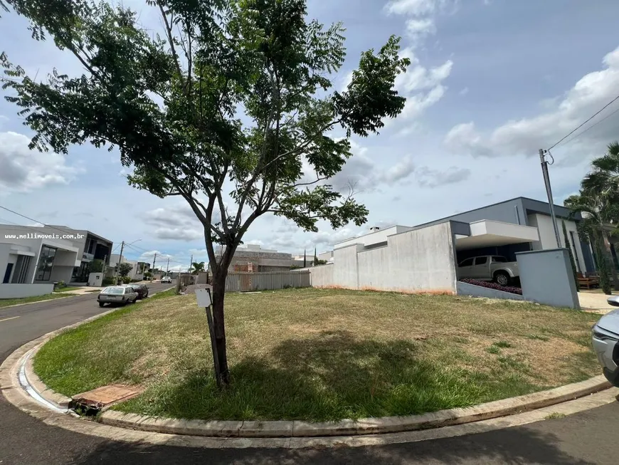 Foto 1 de Lote/Terreno à venda, 392m² em Valência I, Álvares Machado