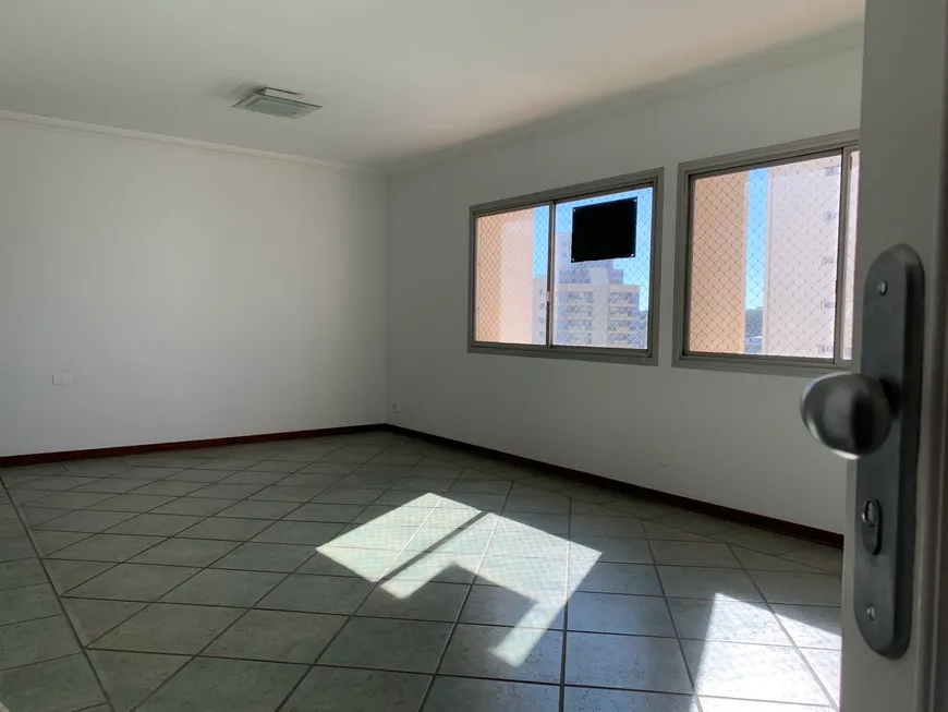 Foto 1 de Apartamento com 3 Quartos para alugar, 120m² em Centro, Campinas