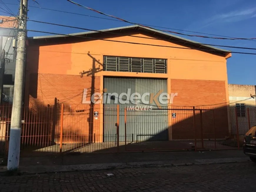 Foto 1 de Galpão/Depósito/Armazém para alugar, 350m² em Navegantes, Porto Alegre