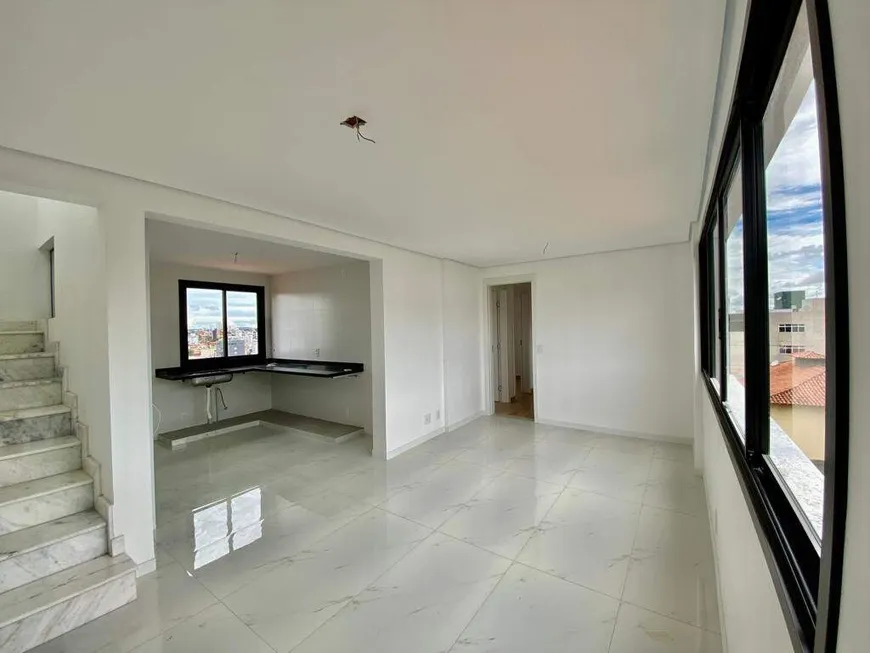 Foto 1 de Cobertura com 3 Quartos à venda, 140m² em Santa Rosa, Belo Horizonte