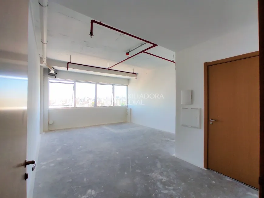 Foto 1 de Sala Comercial para alugar, 37m² em Santana, Porto Alegre