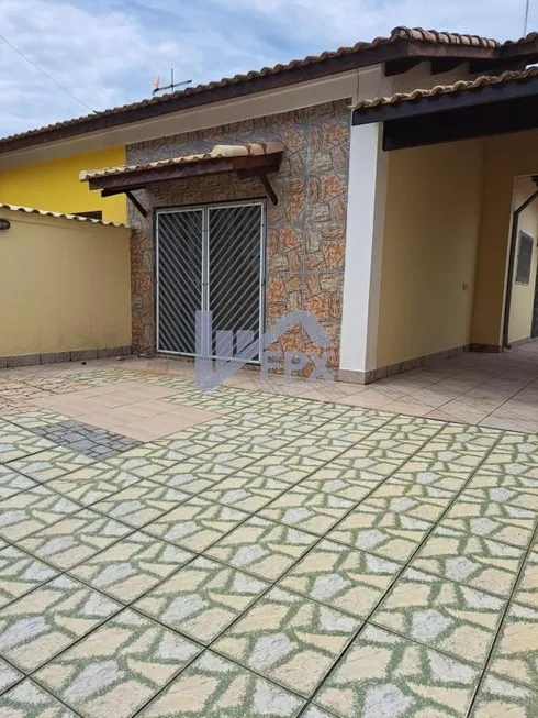 Foto 1 de Casa com 2 Quartos à venda, 84m² em Balneário Gaivota, Itanhaém