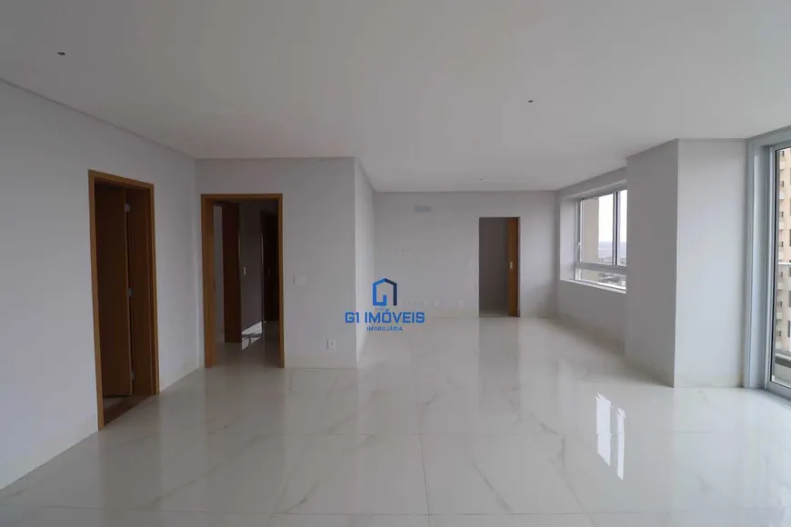 Foto 1 de Apartamento com 3 Quartos à venda, 180m² em Jardim Goiás, Goiânia