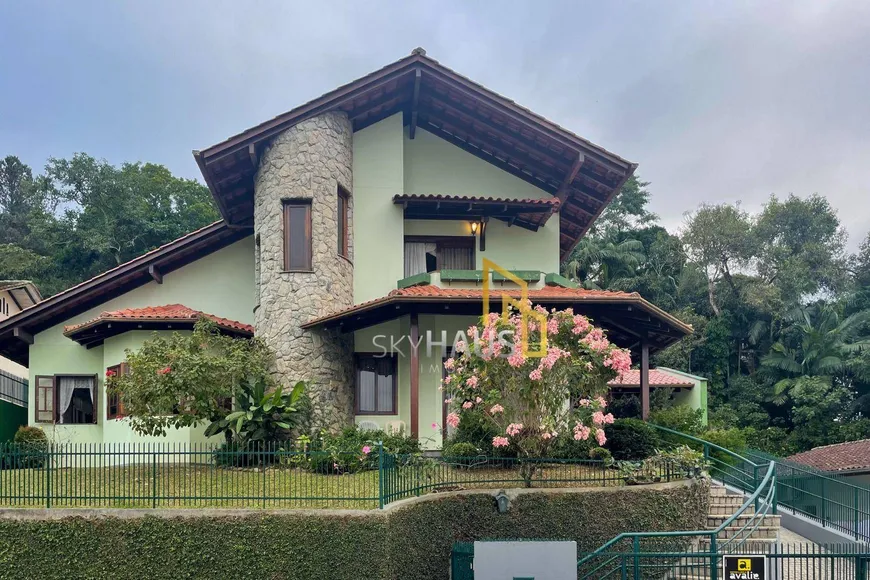 Foto 1 de Casa com 4 Quartos à venda, 308m² em Escola Agrícola, Blumenau