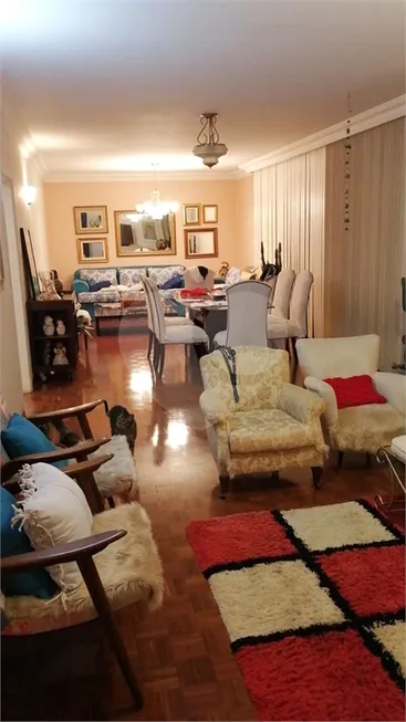 Foto 1 de Apartamento com 3 Quartos para alugar, 198m² em Jardim América, São Paulo