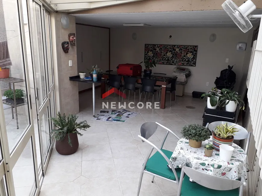 Foto 1 de Casa com 3 Quartos à venda, 151m² em Jardim Botânico, Porto Alegre