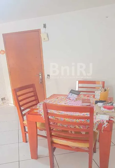 Foto 1 de Apartamento com 3 Quartos à venda, 60m² em Marechal Hermes, Rio de Janeiro