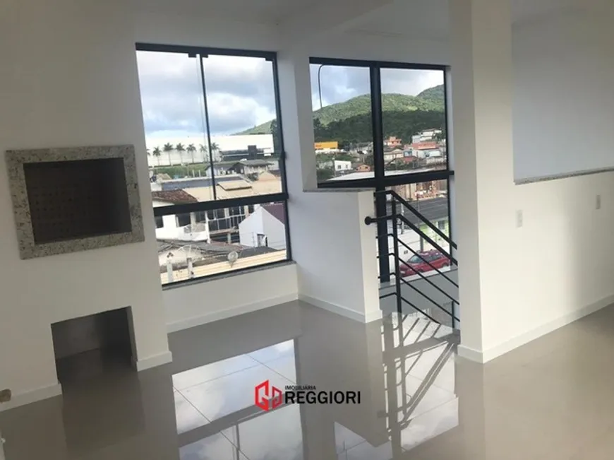 Foto 1 de Apartamento com 2 Quartos à venda, 185m² em Areias, Camboriú