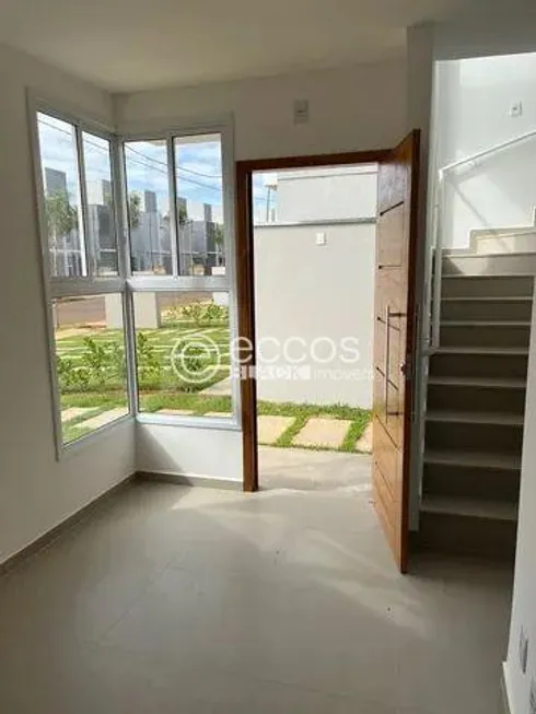 Foto 1 de Casa de Condomínio com 3 Quartos à venda, 81m² em Bosque dos Buritis, Uberlândia